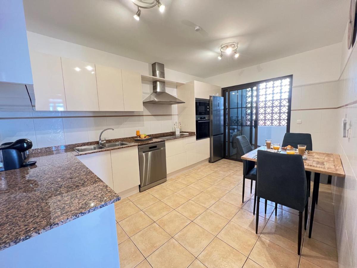 Villa Eva - New To The Market, Fully Refurbished Licensed Villa - Private Pool Caleta De Fuste Bagian luar foto