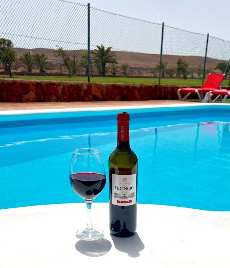 Villa Eva - New To The Market, Fully Refurbished Licensed Villa - Private Pool Caleta De Fuste Bagian luar foto