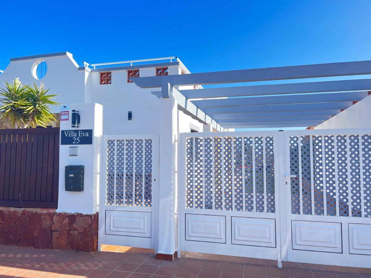 Villa Eva - New To The Market, Fully Refurbished Licensed Villa - Private Pool Caleta De Fuste Bagian luar foto
