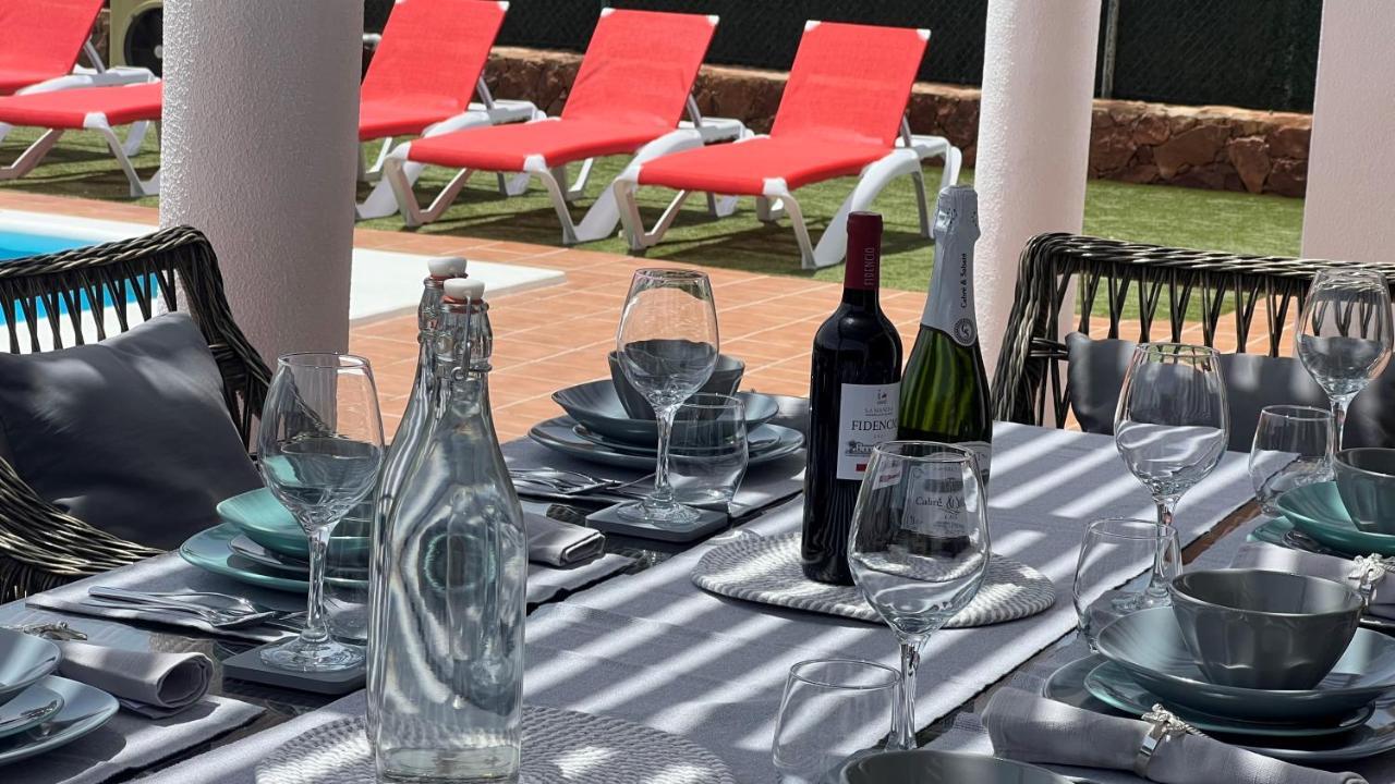 Villa Eva - New To The Market, Fully Refurbished Licensed Villa - Private Pool Caleta De Fuste Bagian luar foto
