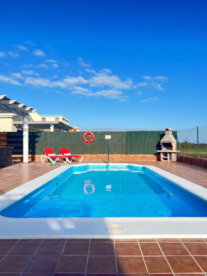 Villa Eva - New To The Market, Fully Refurbished Licensed Villa - Private Pool Caleta De Fuste Bagian luar foto